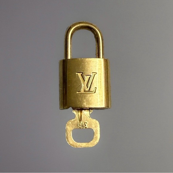 LV #300 series lock and key - Picture 3 of 3